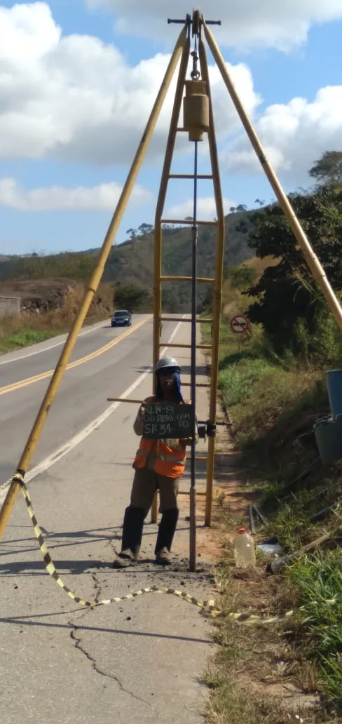 Sondagem em campo para a Sacyr nas obras das BR-262 e BR-381